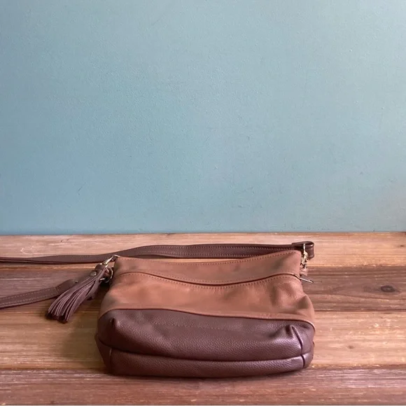 Handmade Pat Halpen Leather Bag - Picture 6 of 8